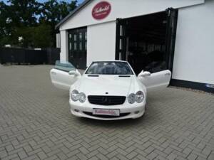 Imagen 5/19 de Mercedes-Benz SL 500 (2002)