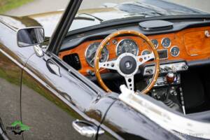 Image 26/37 of Triumph TR 4 (1965)