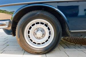 Bild 45/99 von Mercedes-Benz 230 CE (1983)
