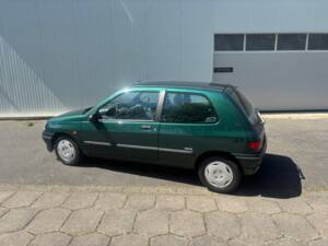 Bild 7/24 von Renault Clio I 1.2 (1995)