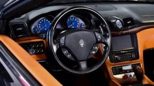 Bild 39/59 von Maserati GranCabrio 4.7 (2010)