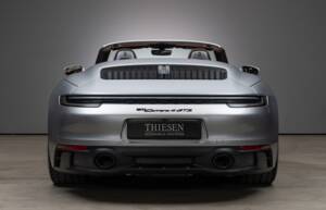Image 10/31 de Porsche 911 Carrera 4 GTS (2024)