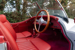 Image 11/23 de Jaguar XK 120 OTS (1950)