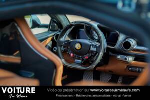Image 6/16 of Ferrari 812 Superfast (2017)