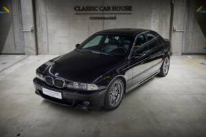 Image 14/99 of BMW M5 (2000)