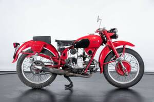 Image 5/50 de Moto Guzzi 250 SS (1950)