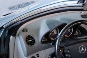 Bild 16/38 von Mercedes-Benz SL 55 AMG (2002)