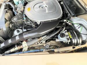 Image 37/50 of Mercedes-Benz 560 SL (1987)