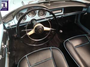 Image 32/61 of Alfa Romeo Giulietta Spider (1957)