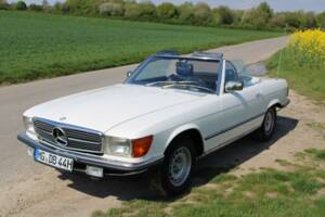Image 4/16 de Mercedes-Benz 380 SL (1983)