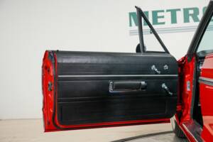 Image 41/44 of Dodge Polara (1965)