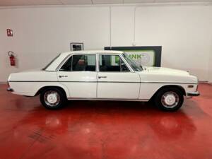 Bild 7/46 von Mercedes-Benz 220 D (1972)