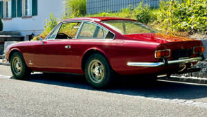 Imagen 3/12 de Ferrari 365 GT 2+2 (1971)