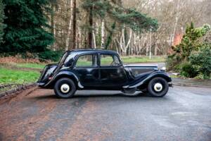 Immagine 12/37 di Citroën Traction Avant 11 BL (1955)