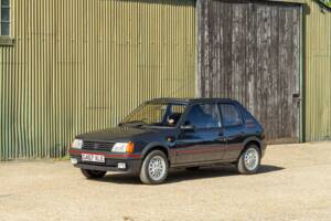 Imagen 22/50 de Peugeot 205 GTi 1.6 (1989)