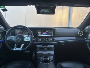 Bild 10/47 von Mercedes-Benz AMG E 63 S 4MATIC+ (2018)