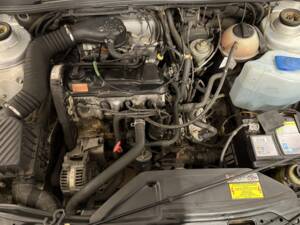 Bild 17/18 von Volkswagen Passat 1.8 (1993)