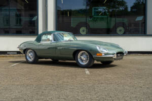 Bild 14/33 von Jaguar E-Type 4.2 (1967)