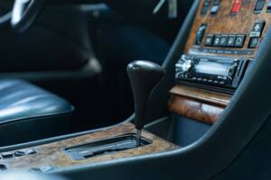 Afbeelding 36/50 van Mercedes-Benz 380 SEC (1982)