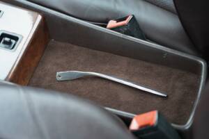 Image 16/17 of Mercedes-Benz 420 SL (1986)