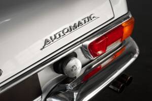 Image 17/50 de Mercedes-Benz 280 SL (1970)
