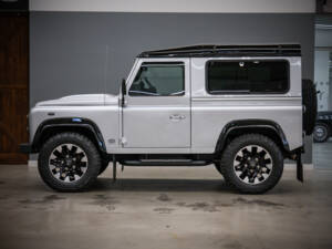 Bild 6/36 von Land Rover Defender 90 Works V8 &quot;70th Edition&quot; (2015)