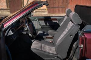 Bild 26/42 von Mercedes-Benz E 200 (1997)