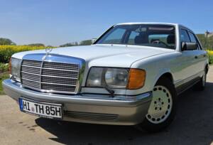 Bild 4/8 von Mercedes-Benz 300 SE (1985)