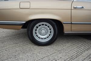Bild 28/39 von Mercedes-Benz 280 SL (1984)