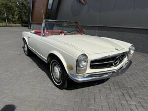 Immagine 7/50 di Mercedes-Benz 280 SL (1968)