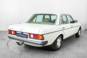 Image 26/50 of Mercedes-Benz 300 D (1980)