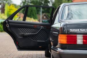 Image 51/91 of Mercedes-Benz 560 SEL (1990)