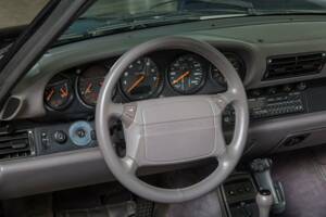 Bild 26/31 von Porsche 911 Carrera 2 (1992)
