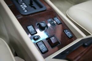 Bild 15/30 von Mercedes-Benz 300 CE-24 (1993)