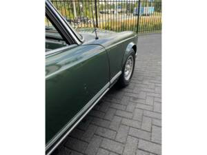 Image 14/50 of Mercedes-Benz 280 SL (1968)