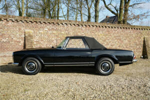 Image 7/50 of Mercedes-Benz 230 SL (1966)