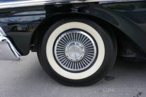Image 18/77 of Ford Fairlane 500 Club Victoria (1958)