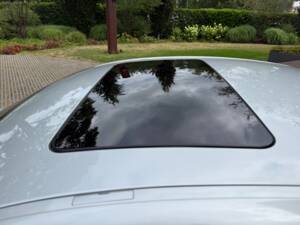 Bild 32/33 von Mercedes-Benz CLK 320 (2002)