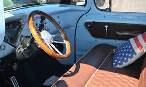 Immagine 4/50 di Chevrolet Apache Stepside (1958)