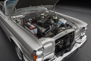 Image 14/16 of Mercedes-Benz 280 SE 3,5 (1970)
