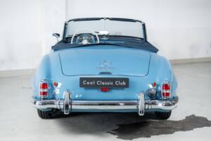Image 7/40 of Mercedes-Benz 190 SL (1962)