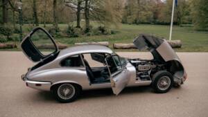 Bild 71/81 von Jaguar E-Type V12 (2+2) (1971)