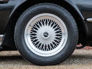 Bild 10/59 von Aston Martin V8 EFi Volante (1988)