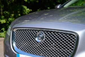 Image 37/50 of Jaguar XJ 5.0 (2012)