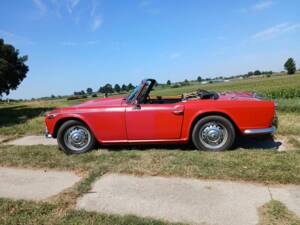 Image 5/7 of Triumph TR 4A (1968)