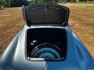 Image 20/48 of Volkswagen Karmann Ghia 1200 (1958)