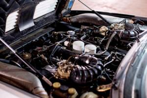 Image 22/23 de Ferrari 400 GT (1979)