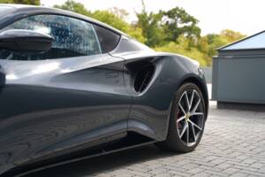 Bild 50/50 von Lotus Emira (2023)