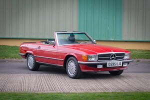 Image 8/29 of Mercedes-Benz 500 SL (1989)