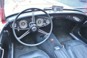 Image 6/10 of Austin-Healey 100&#x2F;6 (BN4) (1959)